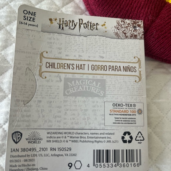 Harry Potter Gryffindor Crest Beanie Maroon Yellow Striped OSFM - Picture 6 of 8